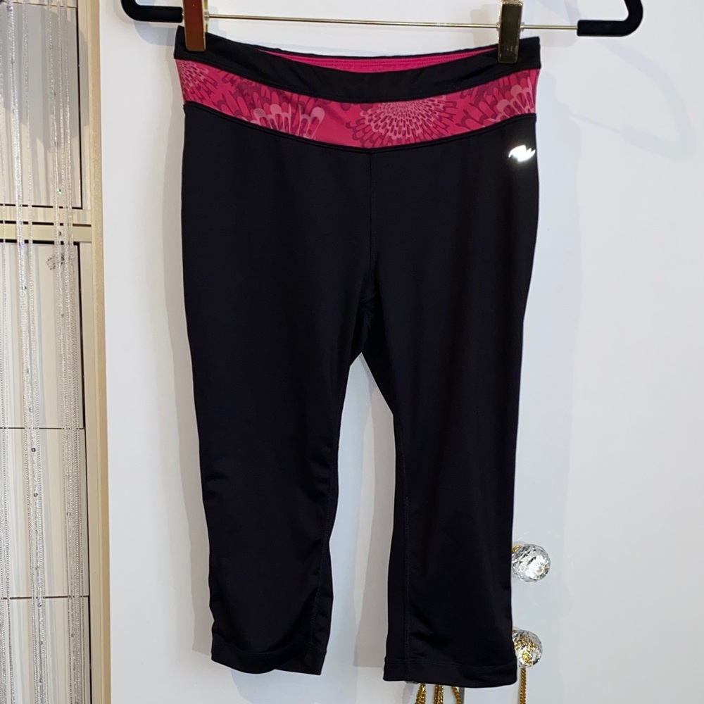Athletic Works Black and Pink Exercise Activewear Capri Leggings Size XS